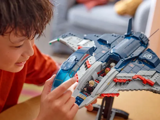 Picture of LEGO MARVEL 76325 Avengers: Age of Ultron Quinjet