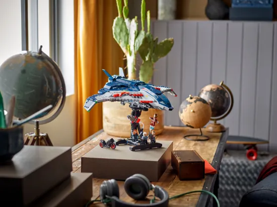 Picture of LEGO MARVEL 76325 Avengers: Age of Ultron Quinjet