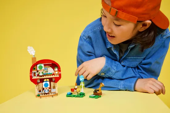 Picture of LEGO Super Mario 72041: Party at Toad's House
