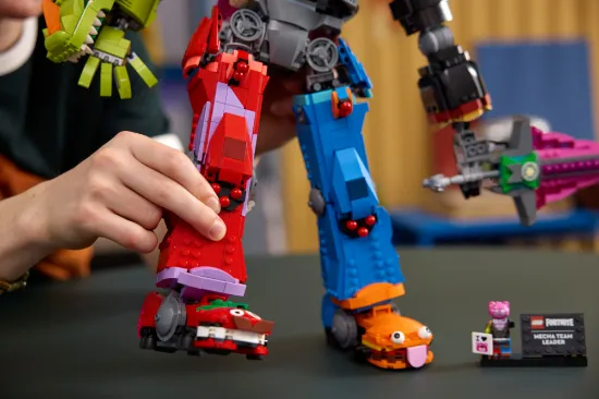 Picture of LEGO Fortnite 77078 Mecha Team Leader