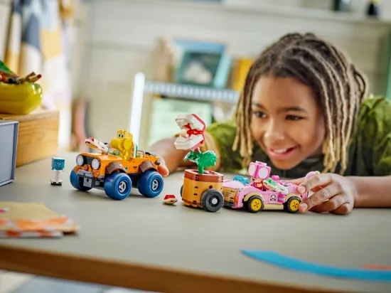 Picture of LEGO Super Mario 72043: Mario Kart – Interactive LEGO® Mario & Standard Kart