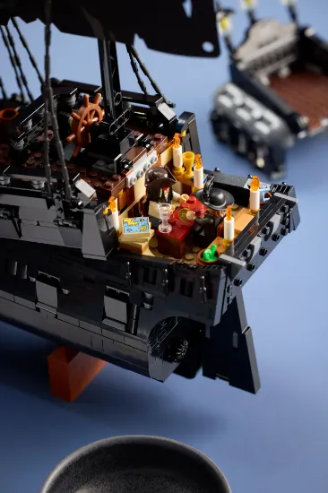Picture of LEGO Icons 10365 Captain Jack Sparrow’s Pirate Ship