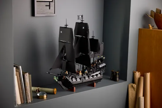 Picture of LEGO Icons 10365 Captain Jack Sparrow’s Pirate Ship