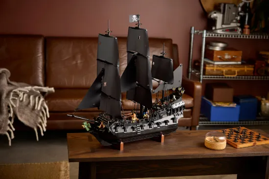 Picture of LEGO Icons 10365 Captain Jack Sparrow’s Pirate Ship