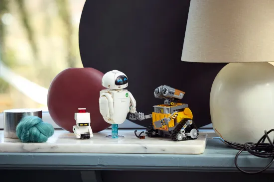 Picture of LEGO Disney and Pixar 43279 WALL-E and EVE