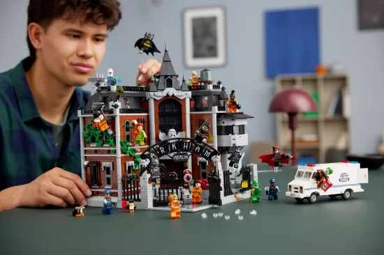 Picture of LEGO Super Heroes DC 76300 Batman™ Arkham Asylum™