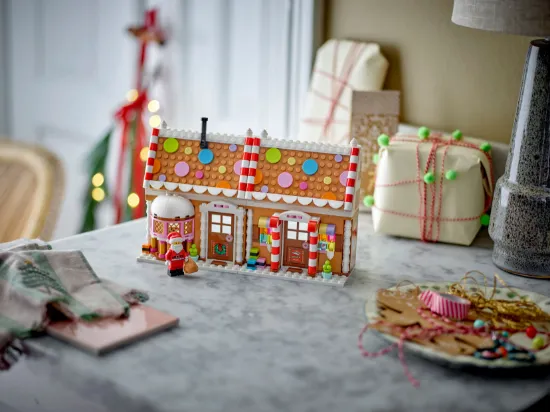 Picture of LEGO 40809 Festive Gingerbread House