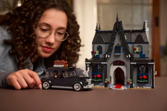 Picture of LEGO Wednesday 76786 Morticia’s Cottage