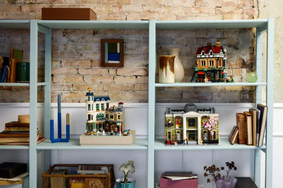 Picture of LEGO Icons 11371 Shopping Street