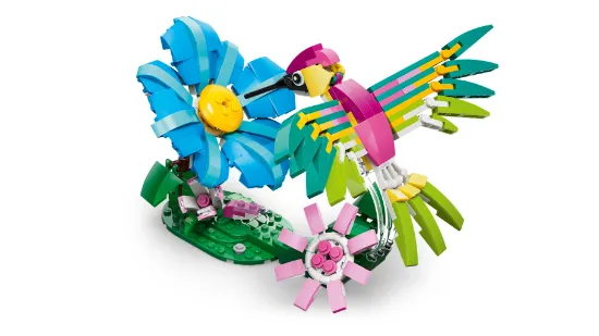 Picture of LEGO Creator 31384 Wild Animals: Colorful Hummingbird