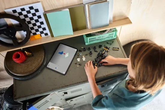 Picture of LEGO Speed Champions 77252 APXGP Team Race Car from F1® The Movie