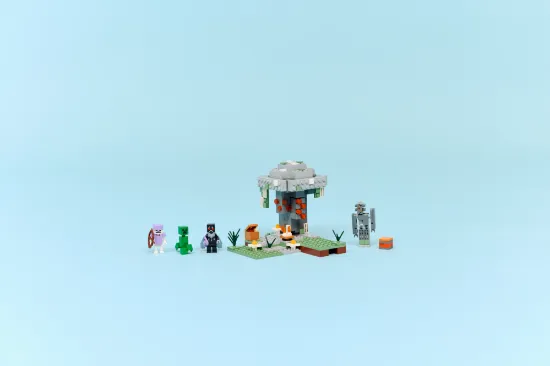 Picture of LEGO Minecraft 21586 The Pale Garden