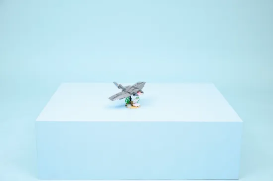 Picture of LEGO Creator 31381 Fierce Shark with a Treasure Chest