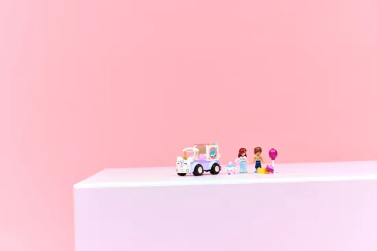 Picture of LEGO Friends 42675 Unicorn Cake Delivery Car