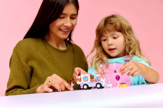 Picture of LEGO Friends 42675 Unicorn Cake Delivery Car