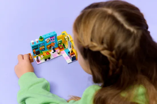 Picture of LEGO Friends 42680 Heartlake City Convenience Store