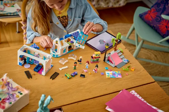 Picture of LEGO Friends 42687 Liann’s Family House