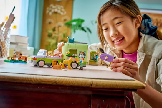 Picture of LEGO Friends 42695 Horse & Baby Foal Trailer