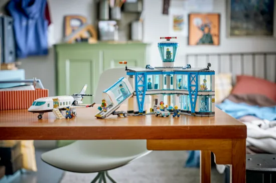 Picture of LEGO City 60502 Airport with Airplane