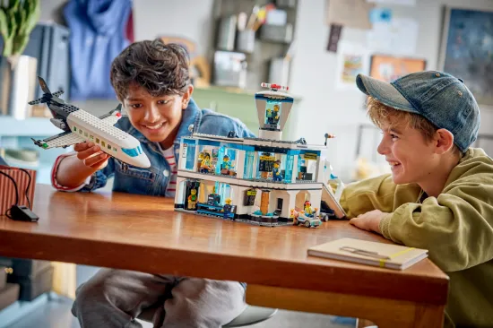 Picture of LEGO City 60502 Airport with Airplane