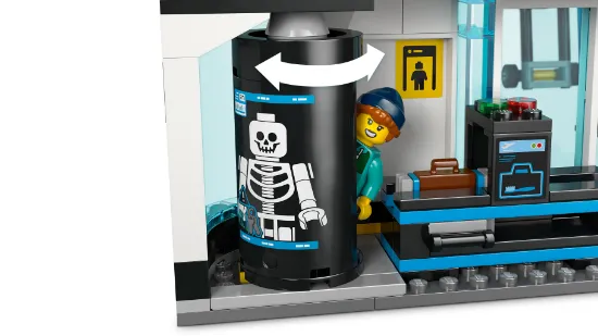 Picture of LEGO City 60502 Airport with Airplane