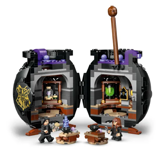 Picture of LEGO Harry Potter 76464 Cauldron: Secret Potions Classroom