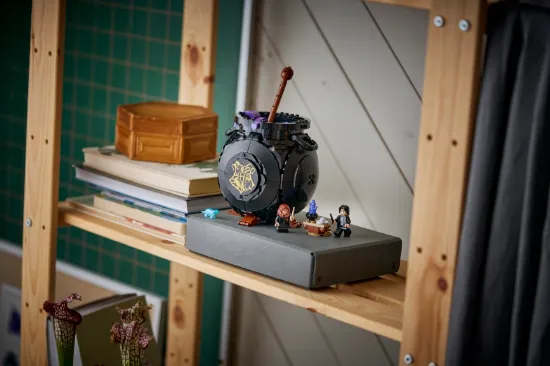 Picture of LEGO Harry Potter 76464 Cauldron: Secret Potions Classroom