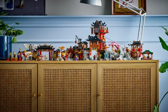 Picture of LEGO NINJAGO 71861 The Old Town 15th Anniversary