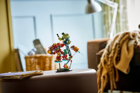 Picture of LEGO MARVEL 76343  Epic Battle: Hulkbuster vs. The Hulk