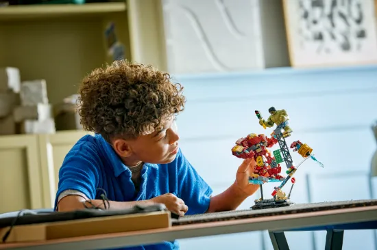 Picture of LEGO MARVEL 76343  Epic Battle: Hulkbuster vs. The Hulk