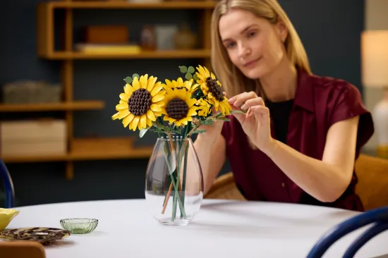 Picture of LEGO Botanicals 11502 Sunflower Bouquet
