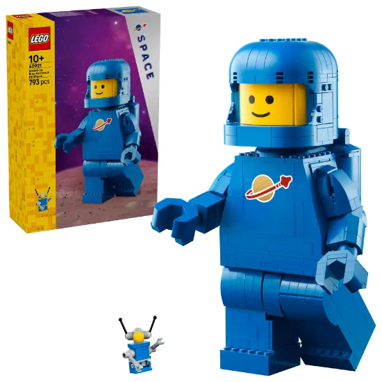 Picture of LEGO 40921 Up-Scaled Blue Astronaut Minifigure