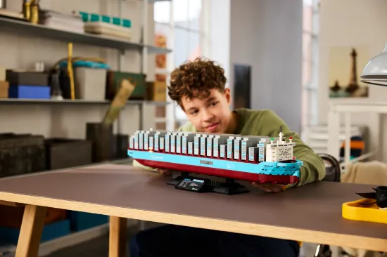 Picture of LEGO 40955 Maersk Dual-Fuel Container Vessel