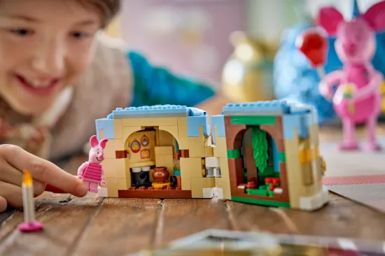 Picture of LEGO Disney 43305 Piglet’s Birthday Fun