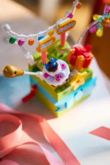 Picture of LEGO 40871 Gift Box Celebration