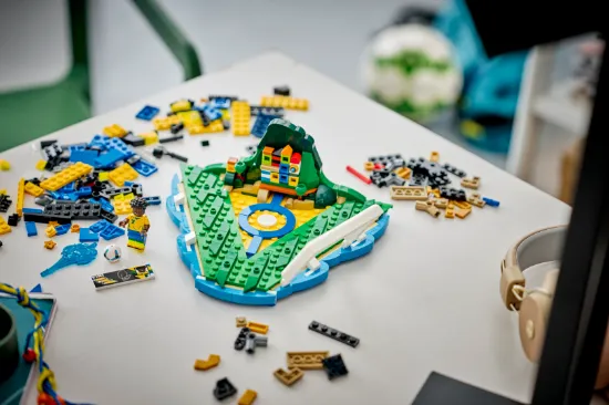 Picture of LEGO Editions 43027 Vini Jr. – Soccer Highlights