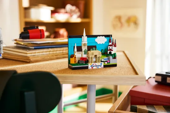 Picture of LEGO 40954 Germany Postcard