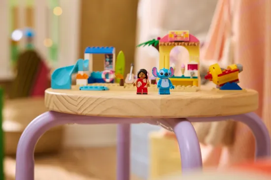 Picture of LEGO Disney 43280 Beach Fun with Lilo & Stitch