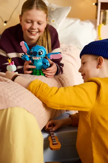 Picture of LEGO Disney 43296 Stitch & Scrump