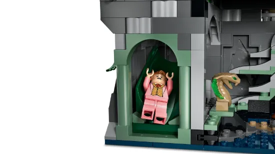 Picture of LEGO Harry Potter 76473 Hogwarts™ Castle: East Wing