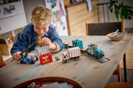 Picture of LEGO City 60509 Harbor Freight Train with Crane & Truck