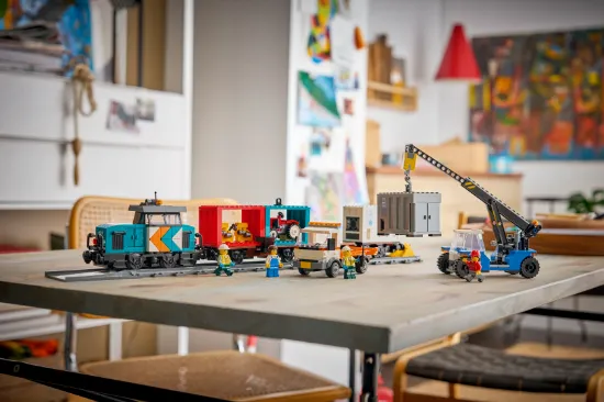 Picture of LEGO City 60509 Harbor Freight Train with Crane & Truck