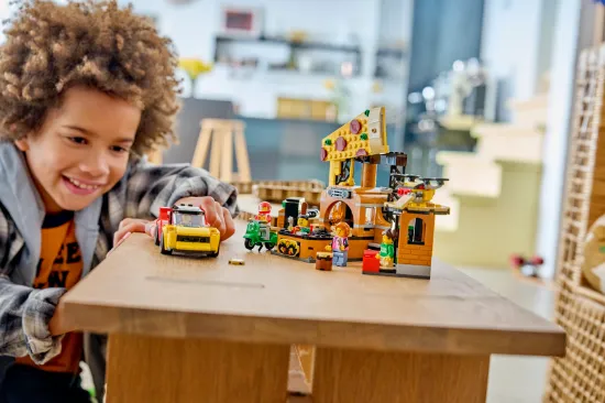 Picture of LEGO City 60496 Pizza Delivery Experience with Vehicles
