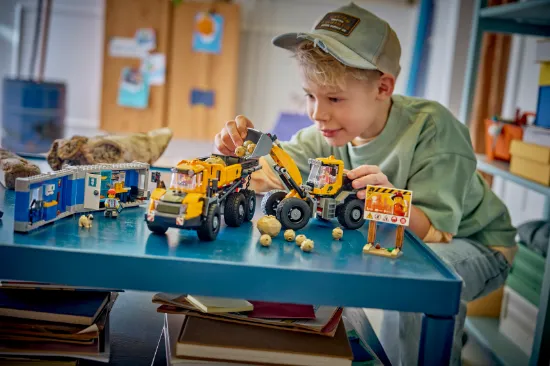 Picture of LEGO City 60494 Dump Truck & Front End Loader