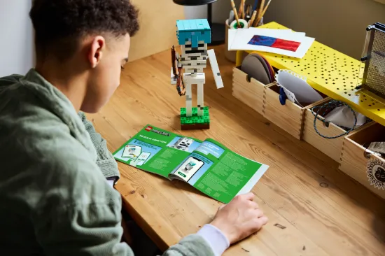 Picture of LEGO Minecraft 21594 The Skeleton