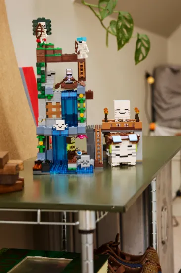 Picture of LEGO Minecraft 21597 Ghast Station