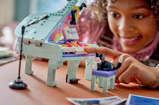 Picture of LEGO Creator 31392 Music Decor Piano with Cat