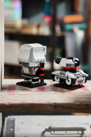 Picture of LEGO BrickHeadz 40924 Transformers Megatron Robot & Vehicle