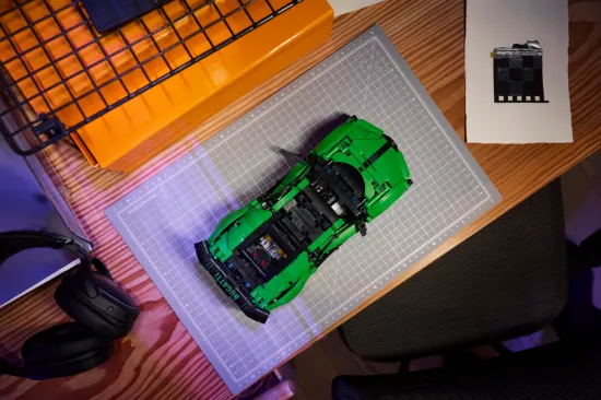 Picture of LEGO Technic 42241 Green Bugatti Chiron Pur Sport Hypercar