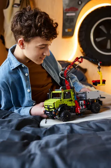 Picture of LEGO Technic 42242 Mercedes-Benz Unimog U 5023 with Crane